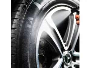 Чорнитель шин