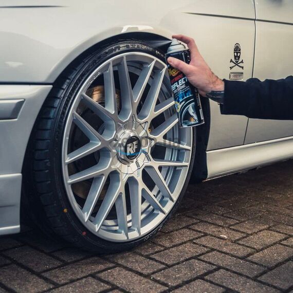 Meguiars Hot Shine Reflect Tire Shine спрей для чернения шин с эффектом мокрой резины 425 г , изображение 3